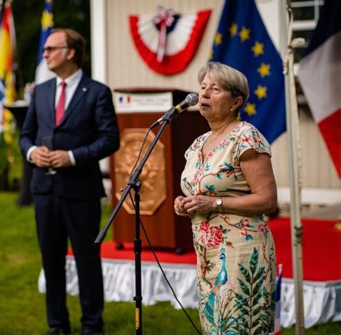 Dans la photo, le Consul général de France Johan Schitterer et Michèle Caron, présidente de la Fondation Marichette 